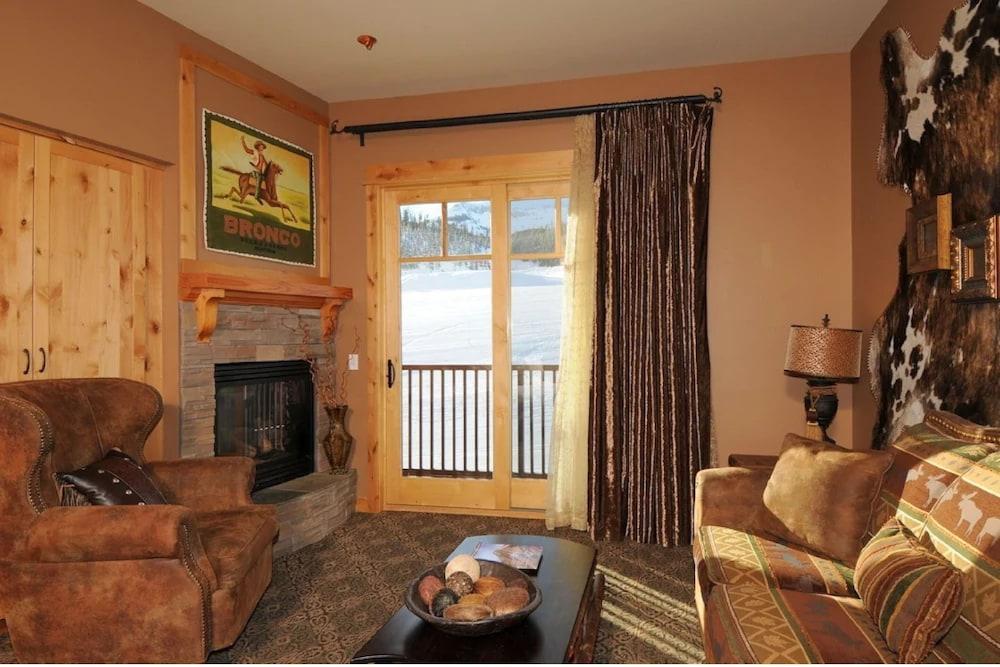 Big Sky Resort Village Center ภายนอก รูปภาพ